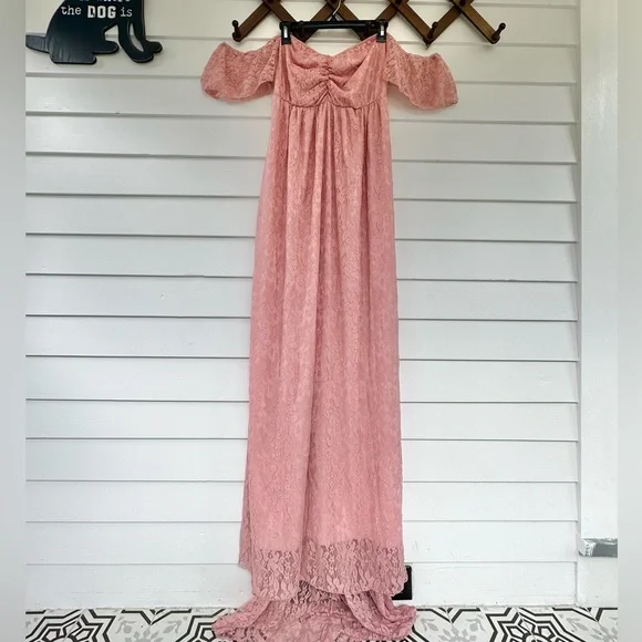 NEW Off the Shoulder Maternity Photoshoot Lace Gown - Picture 2 of 9